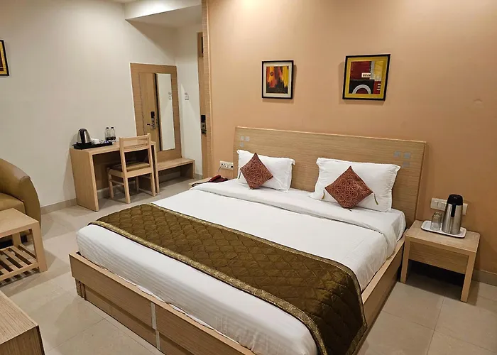 Hotel Crown Palace Prayagraj
