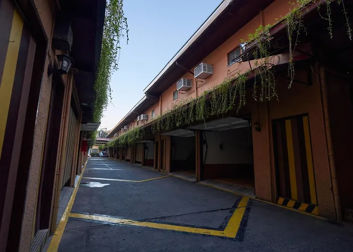 Victoria Court Las Piñas