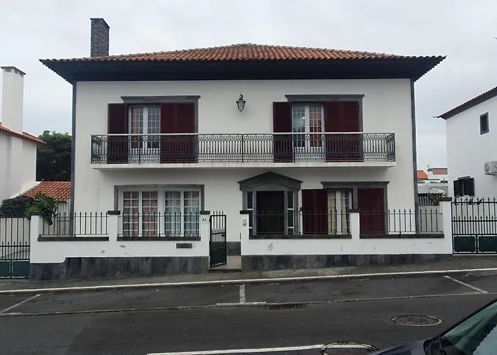 Vitorino De Nemesio Guesthouse Ponta Delgada