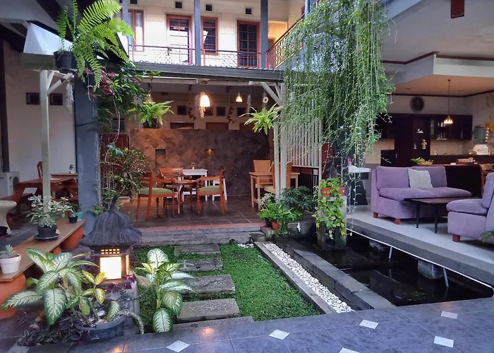 Rumah Asri Bed And Breakfast Bandung