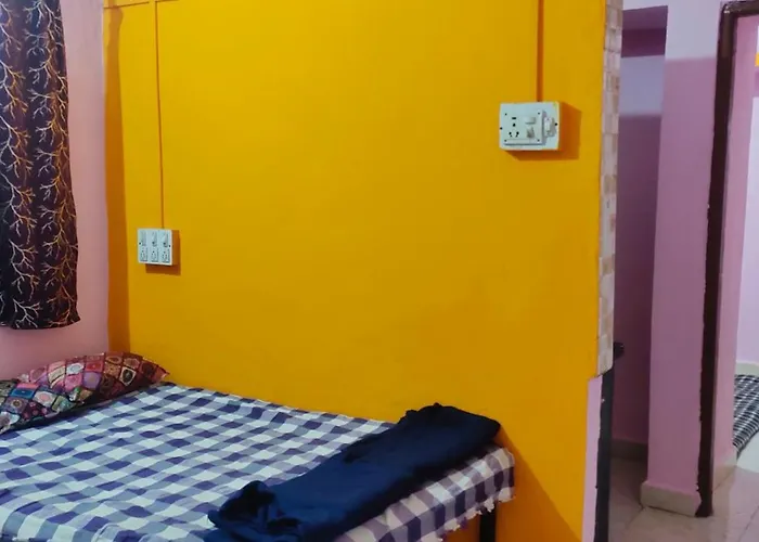 Radhesham Bhakt Niwas Hotel Pandharpur