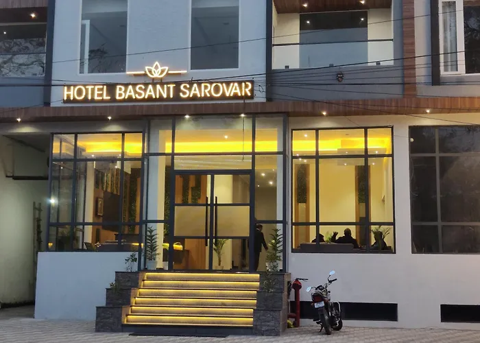 Hotel Basant Sarovar Mathura