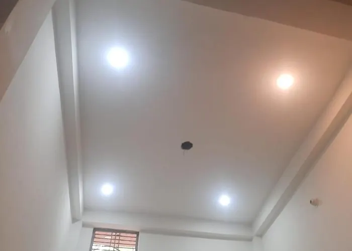 Hotel Vara P.G Guest House Varanasi