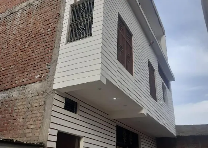 Hotel Vara P.G Guest House Varanasi