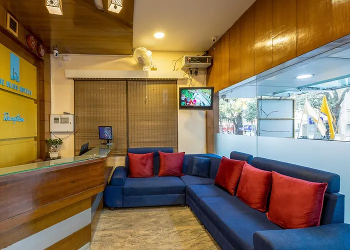 Blue Bliss Hotels By Pph Living Infantry Road Bangalore