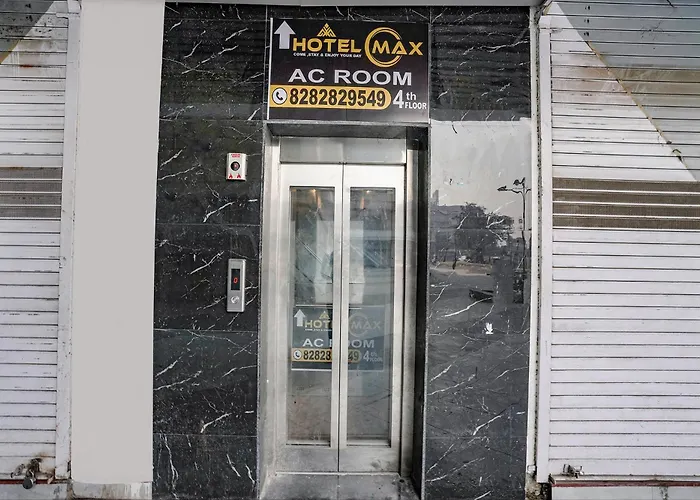 Fabhotel Max - Nr Aditi Hospital 120M Vadodara