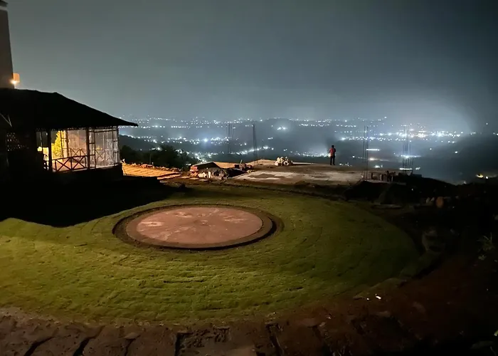 Silent Villa Valley View Room Panhala