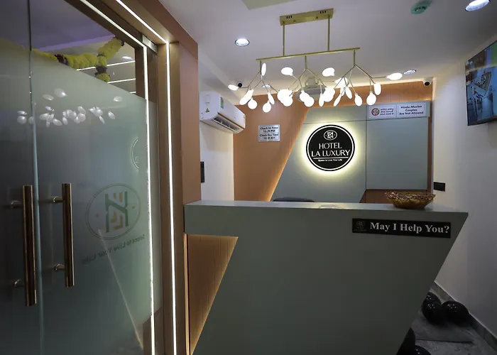 Hotel La Luxury Surat