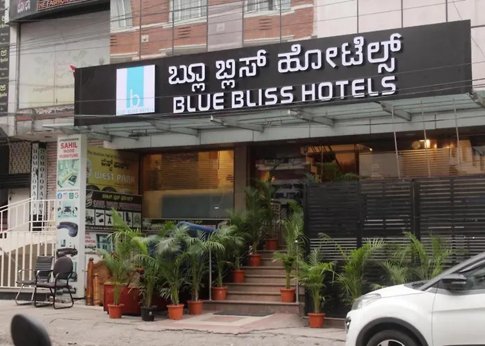 Blue Bliss Hotels By Pph Living Infantry Road Bangalore