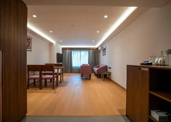 Lilac Hotel Guruvayur