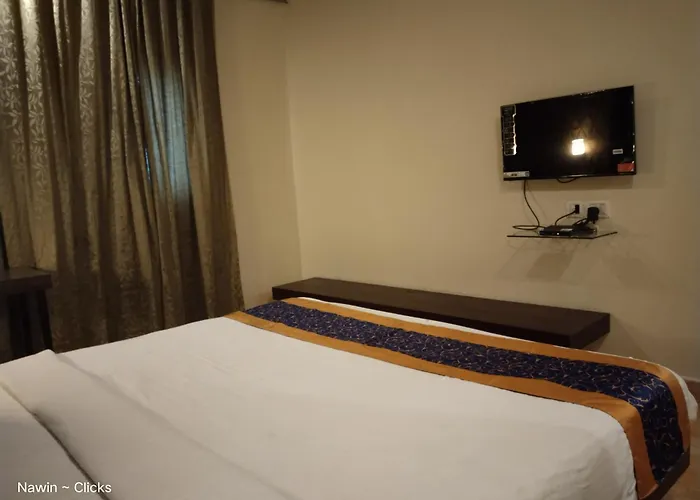 Redfox Hotel- Aminjikarai Chennai