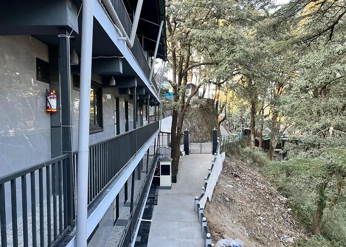 Hotel Pride Inn - 800 Mts From Mall Road Mussoorie