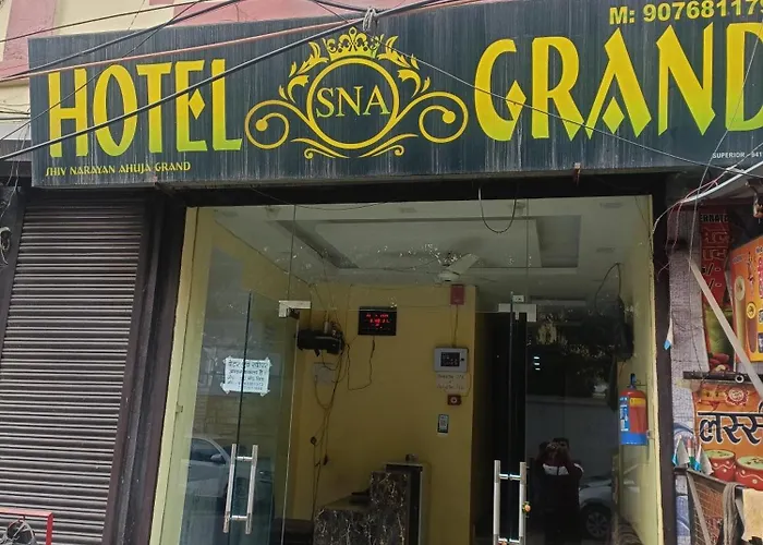 Hotel S.N.A. Grand Lucknow