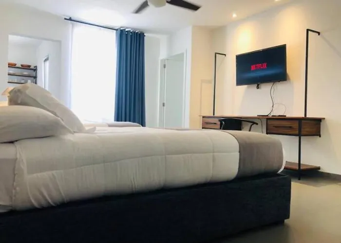 Aparthotel Urban Gran Plaza Zapopan