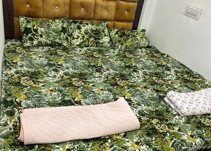 Bombay Hotel Ujjain