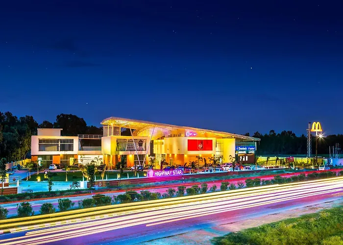 Highway Star Hotel Kolar