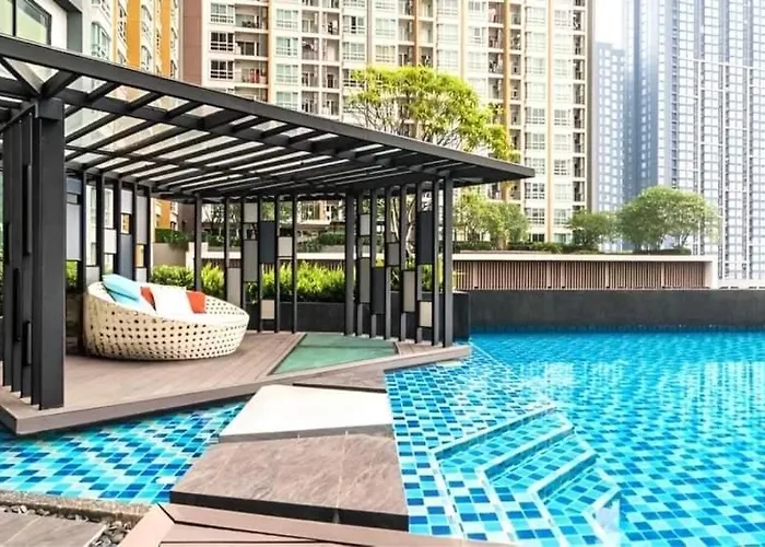 Condo In Bangkok With Swimming Pool Near Malls And Train