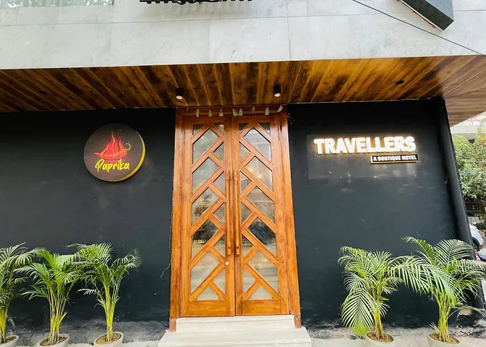 Travellers Hotel New Delhi