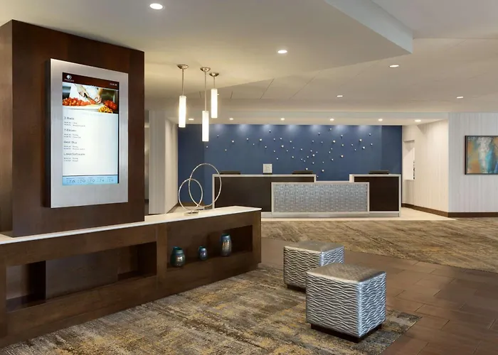 Doubletree By Hilton Bradley International Airport Hotel Windsor Locks
