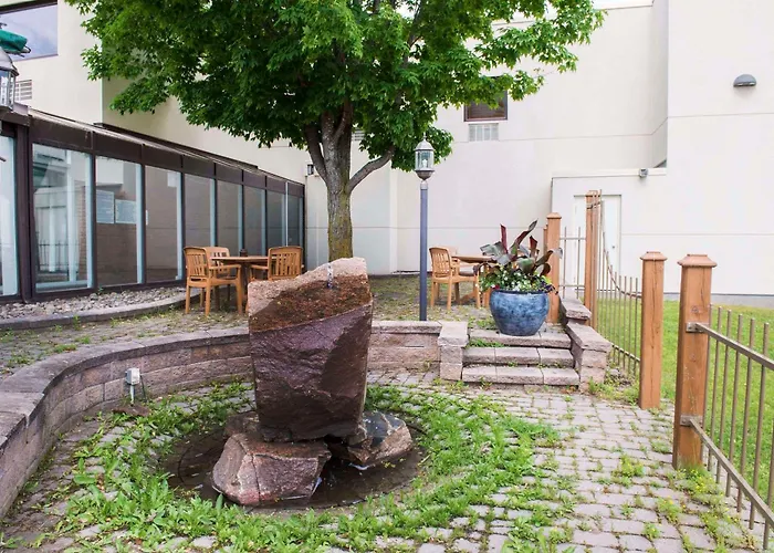 Quality Inn And Conference Centre Pembroke