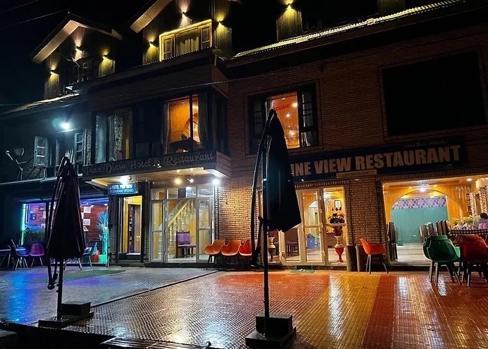 Pine View Hotel Gulmarg