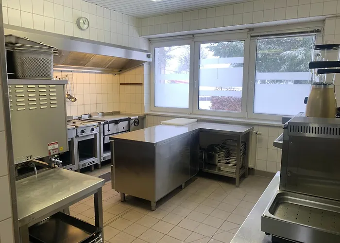 Haus Rosenbaum am Rennsteig Gruppenhaus - Pension - Begegnungsstätte bis 50 Personen Neuhaus am Rennweg