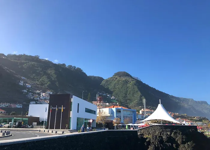 Perola Views Inn By Homie Porto Moniz