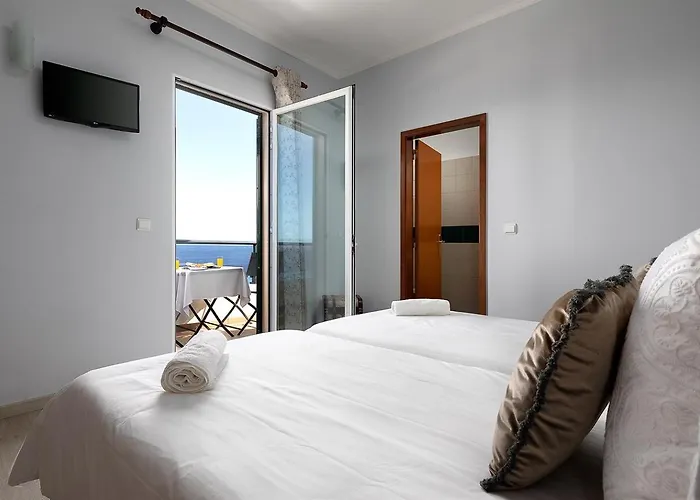 Perola Views Inn By Homie Porto Moniz