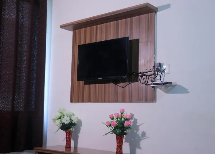 Hotel Panache 500 Mtrs From Shri Krishna Janma Bhumi Teample Mathura