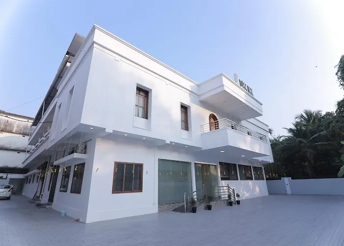 Opm Inn Payyannur