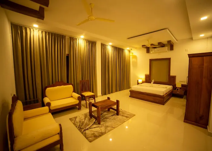 Opm Inn Payyannur