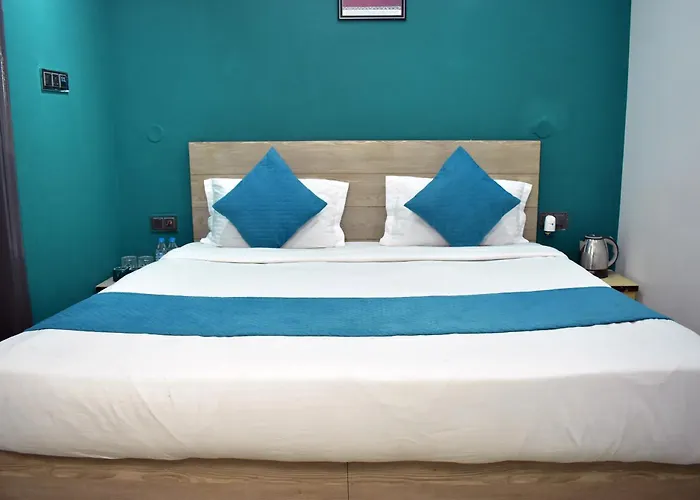 Qotel Hotel Rama Rohini Rohini I Near Metro I Spacious Rooms I Friendly Staff I Most Preferred Hotel In Rohini Delhi 