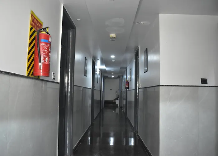 Qotel Hotel Rama Rohini Rohini I Near Metro I Spacious Rooms I Friendly Staff I Most Preferred Hotel In Rohini Delhi 