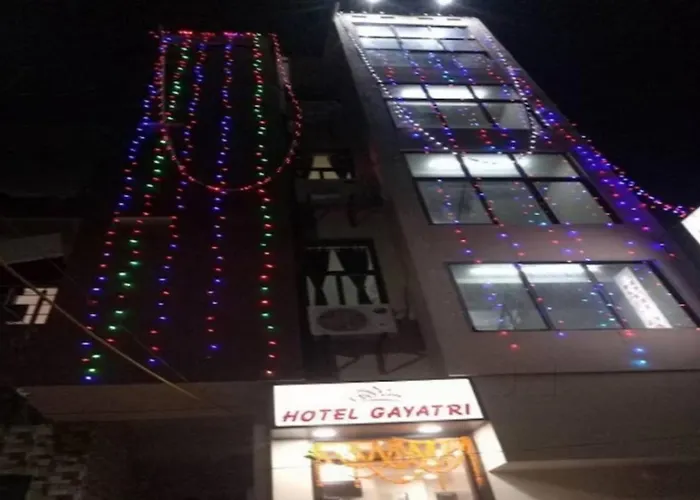 Gayatri Best Hotel In Dwarka