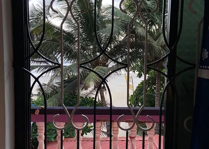 Cheeky Monkey Hotel Arambol