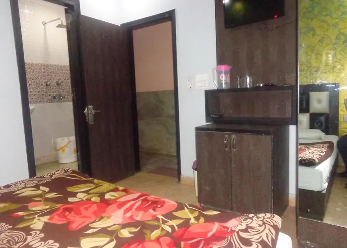 Hotel Raj International Dx In-Front Of Sarai Rohilla Station Delhi 