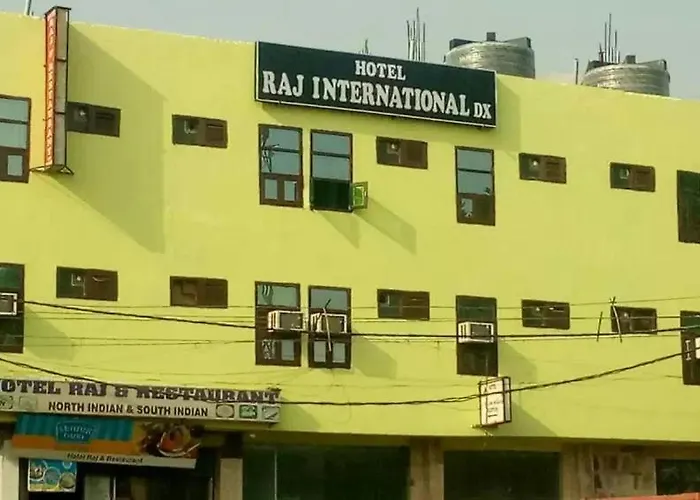 Hotel Raj International Dx In-Front Of Sarai Rohilla Station Delhi 