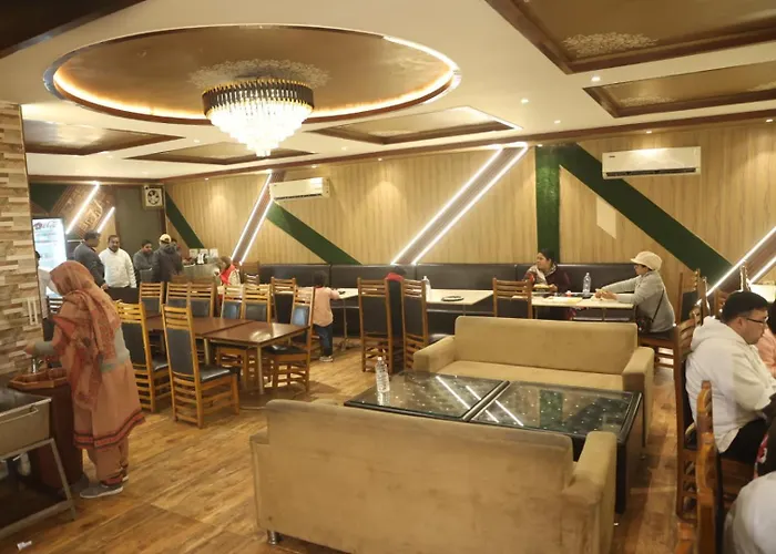 Hotel Taj Sarovar Agra 