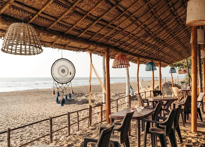Lighthouse Cafe And Beach House Gokarna 