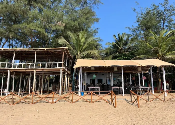 Lighthouse Cafe And Beach House Gokarna 