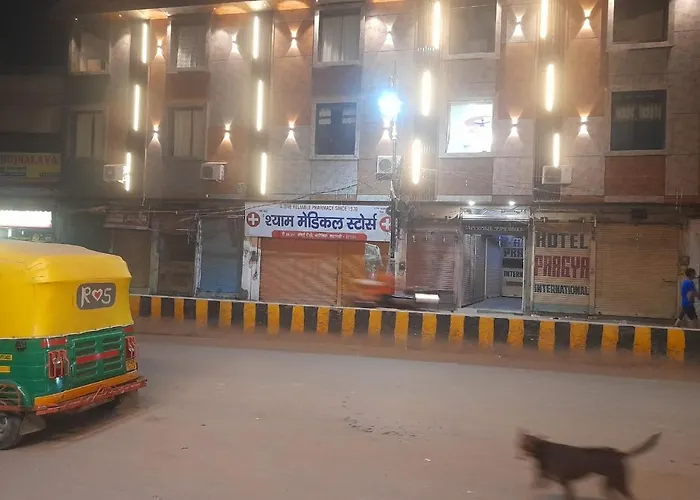 Pragya International Hotel Varanasi
