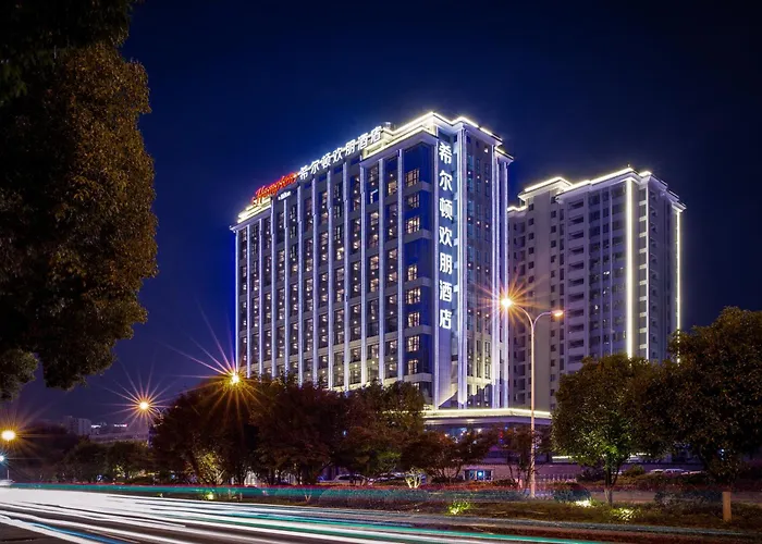 Hampton By Hilton Zhangjiajie Tianmen Mountain -Situated Opposite The Tianmen Mountain Cable Car Station -Provide Free Airport Shuttle Service - English-Speaking Customer Service
