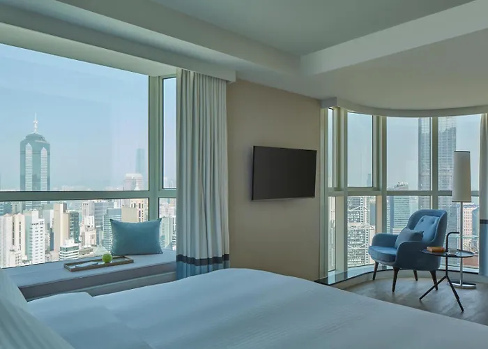 Two Macdonnell Road Aparthotel Hongkong