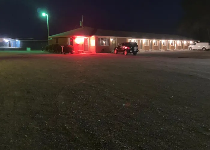 Tops Motel Burley