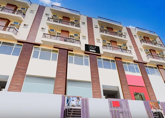 Super Collection O Sector 104 Noida Hotel