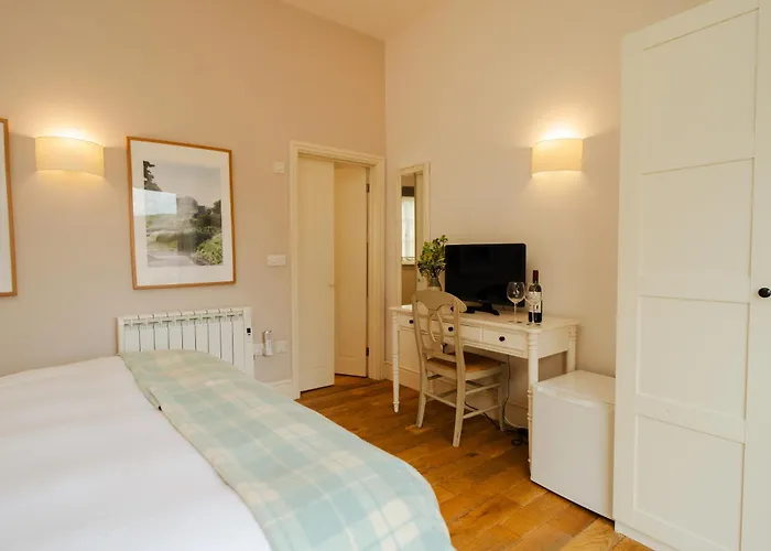 Crepe Farm Barns Hotel Bridport