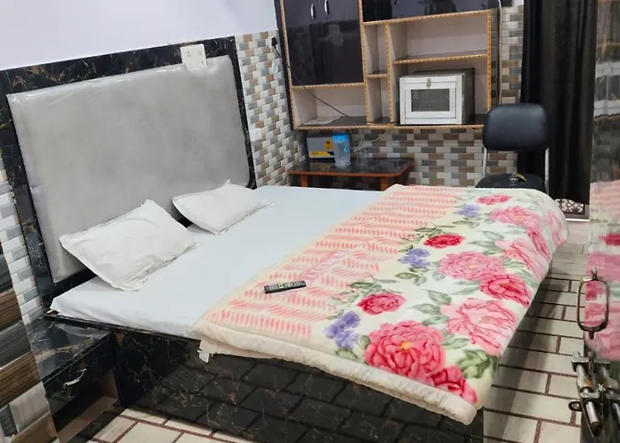 Hotel Golden Palace Prayagraj