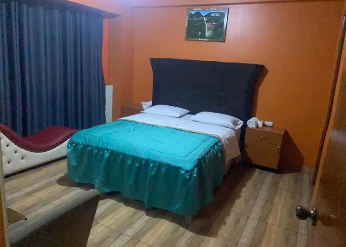 Hostal El Amazonas 03 Lima