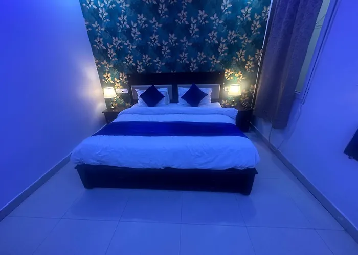 Blue Sky Hotels And Banquet Kanpur