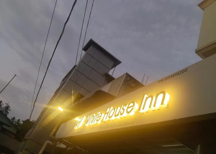 White House Inn Kochi